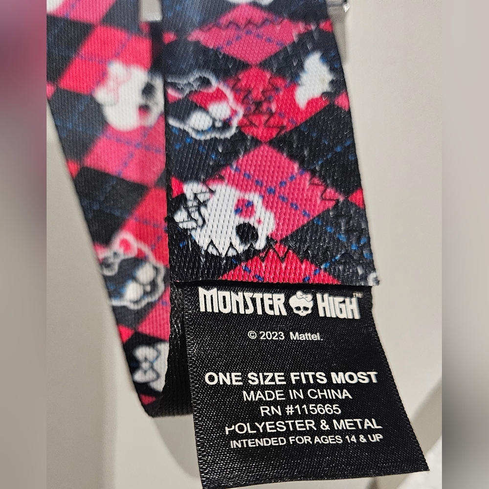 **SOLD** Monster High Argyle Skullette Seatbelt Belt (2023) - Picture 8 of 9